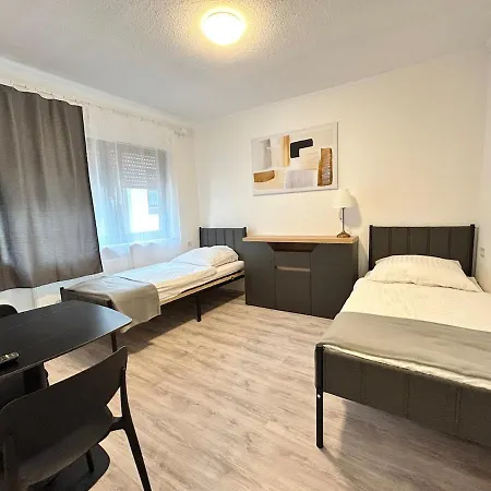 Apartment 1-room Centrally Located In *